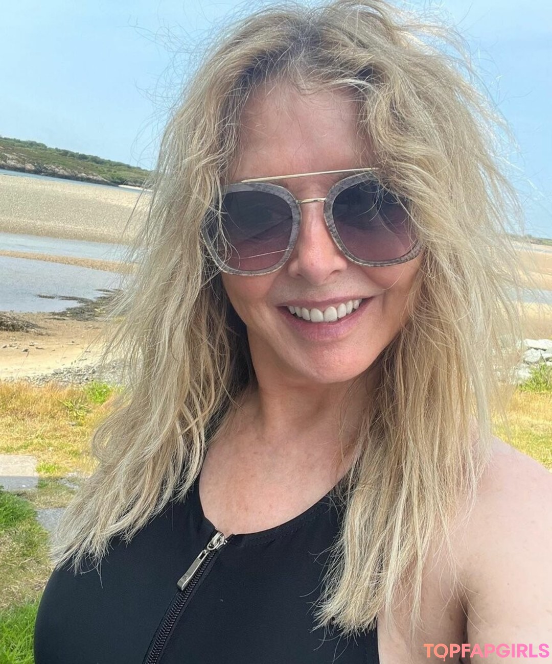 Foto desnuda filtrada de OnlyFans de Carol Vorderman #1091