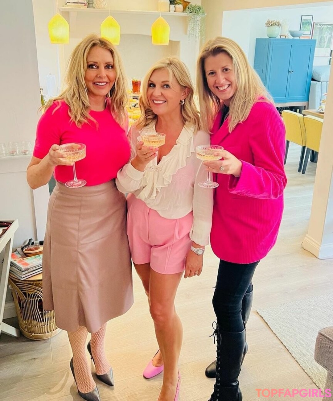 Foto desnuda filtrada de OnlyFans de Carol Vorderman #1131