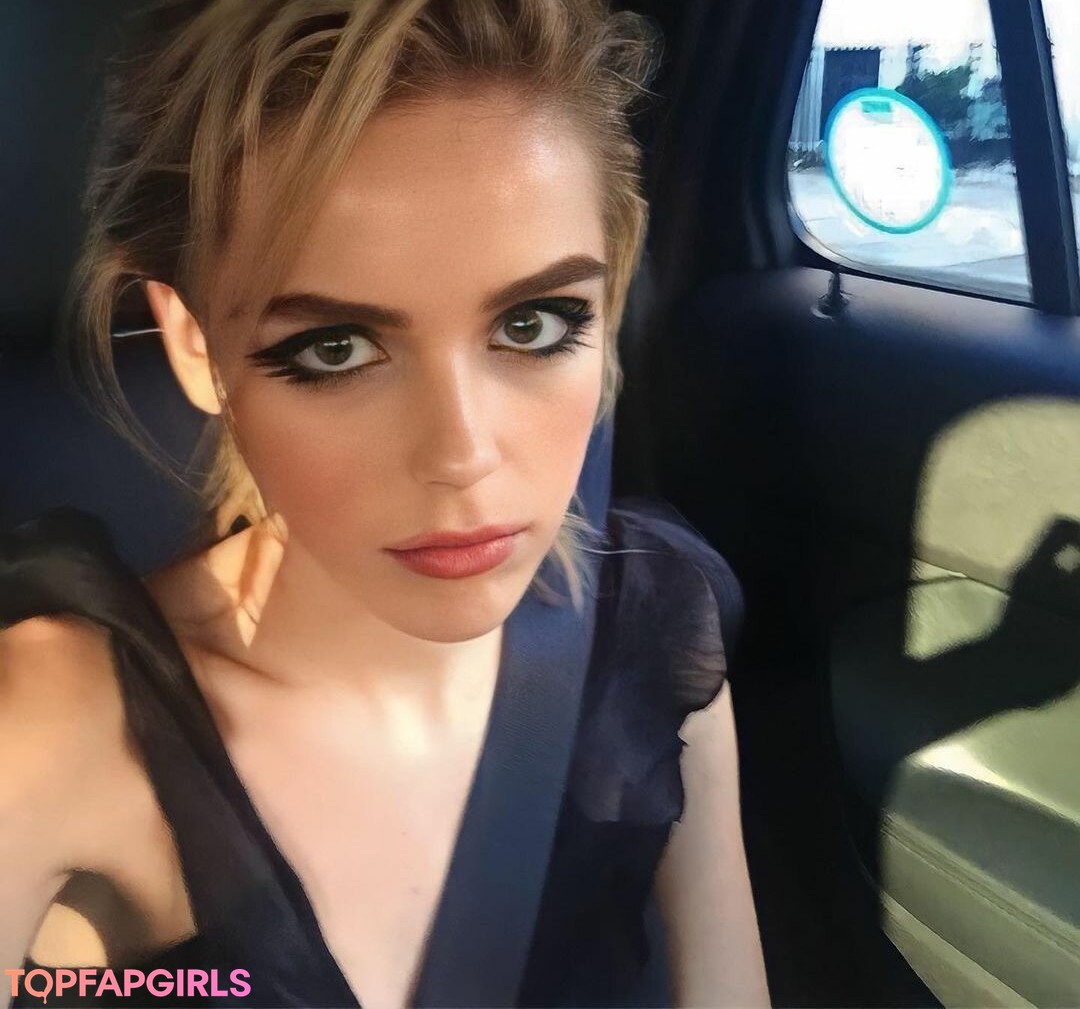 Foto desnuda filtrada de OnlyFans de Kiernan Shipka #1133