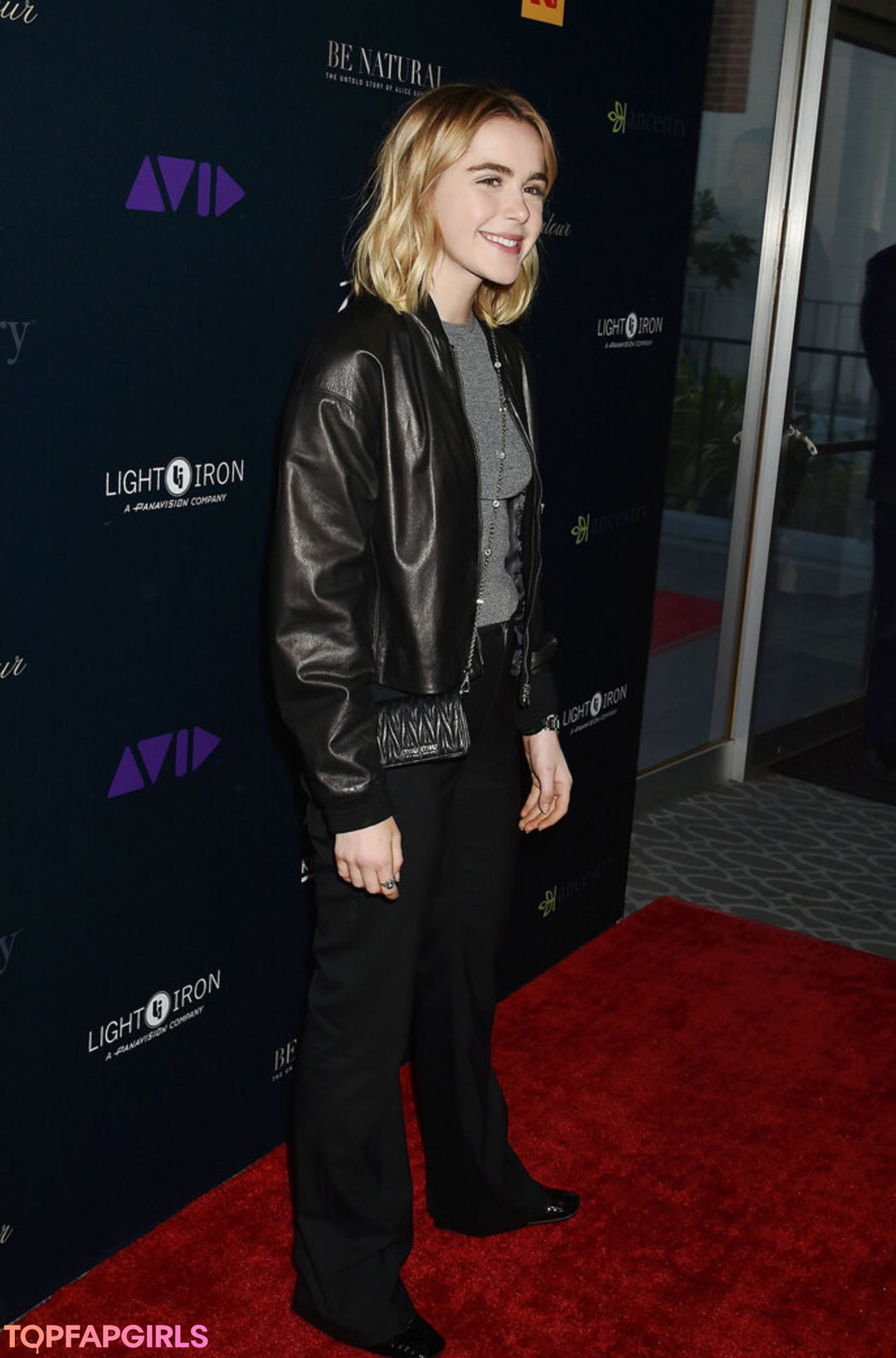 Foto desnuda filtrada de OnlyFans de Kiernan Shipka #1221