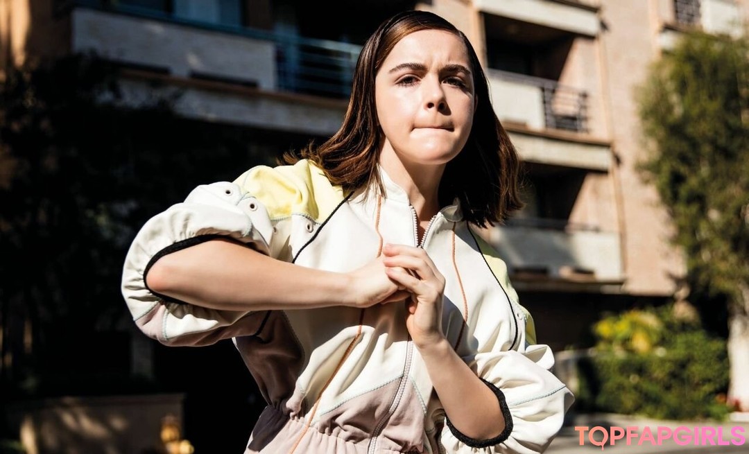 Foto desnuda filtrada de OnlyFans de Kiernan Shipka #1251