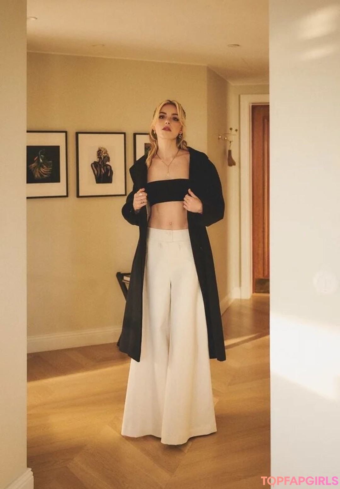 Foto desnuda filtrada de OnlyFans de Kiernan Shipka #1291