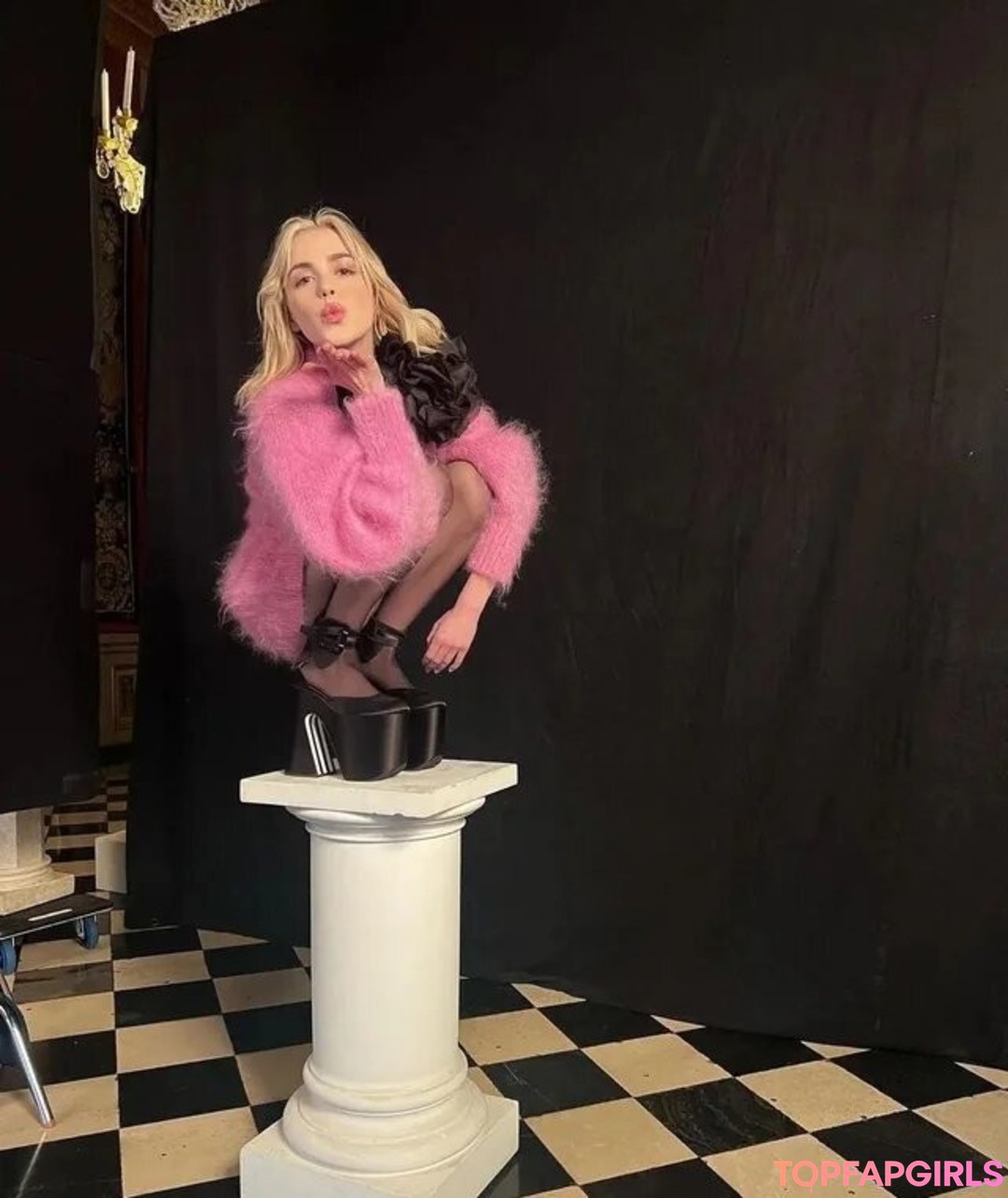 Foto desnuda filtrada de OnlyFans de Kiernan Shipka #1363