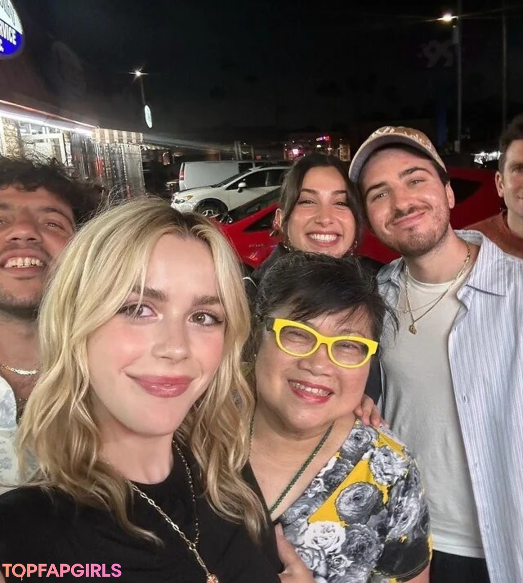 Foto desnuda filtrada de OnlyFans de Kiernan Shipka #1399