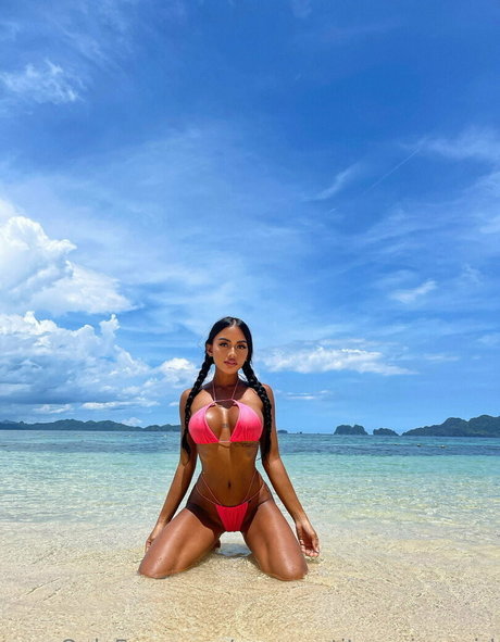 Sexy_petite_asian_girl