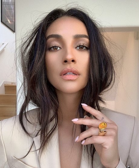 Shay Mitchell