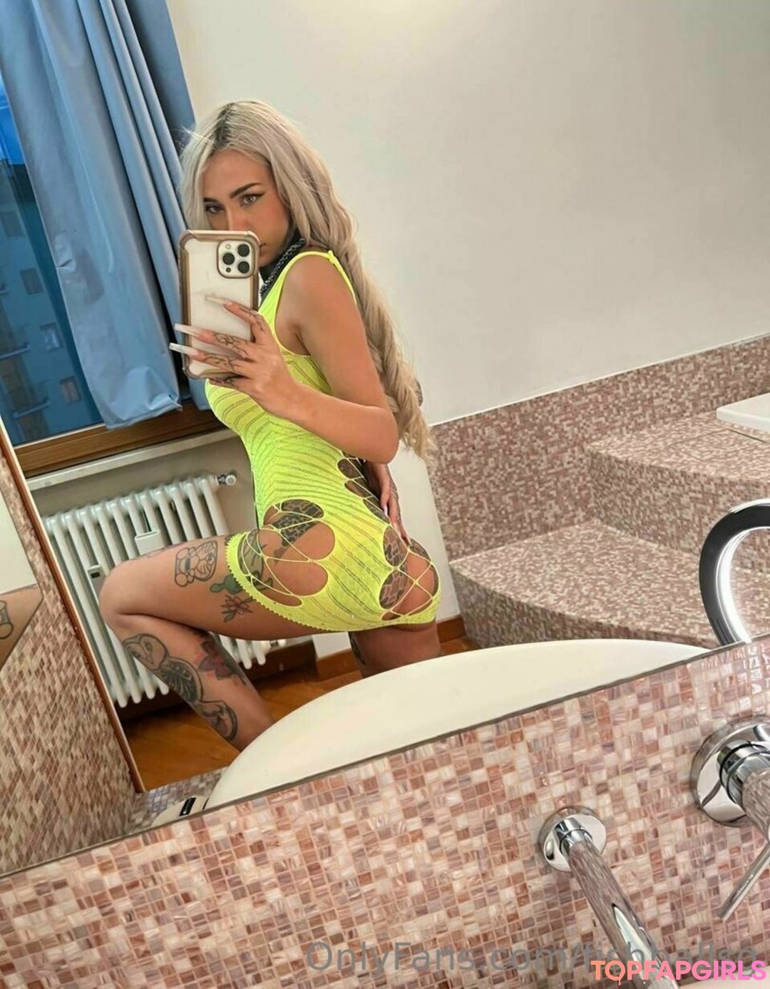 Foto desnuda filtrada de OnlyFans de Fishball Suicide #1884