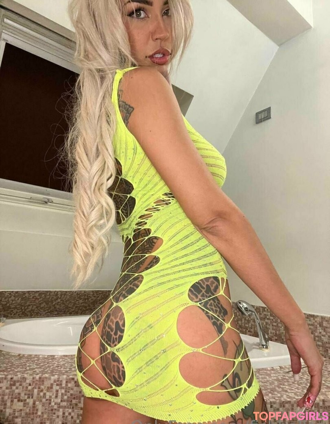 Foto desnuda filtrada de OnlyFans de Fishball Suicide #1909