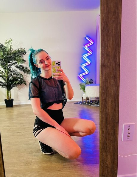 Foto desnuda filtrada de OnlyFans de Littlesiha
