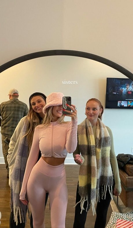 Hadelinemope Foto desnuda filtrada de OnlyFans de Hadelinemope #129