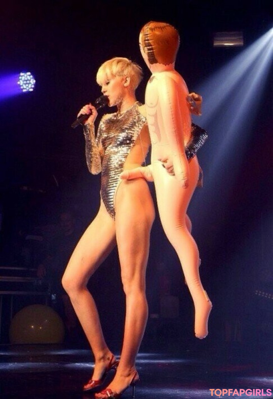 Foto desnuda filtrada de OnlyFans de Miley Cyrus #1137