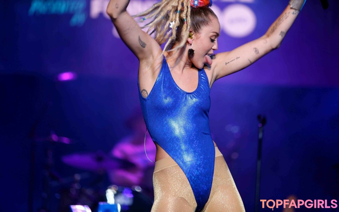 Foto desnuda filtrada de OnlyFans de Miley Cyrus #1257