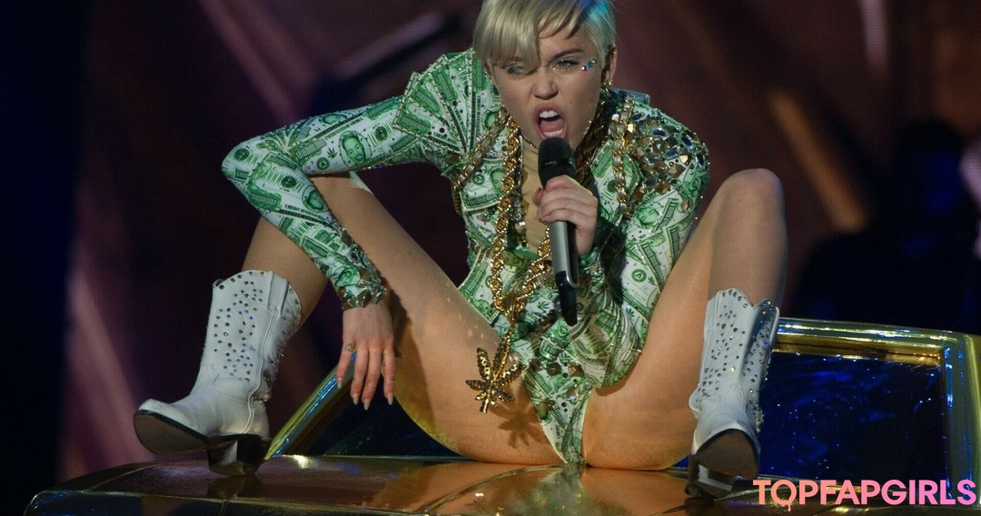 Foto desnuda filtrada de OnlyFans de Miley Cyrus #1348