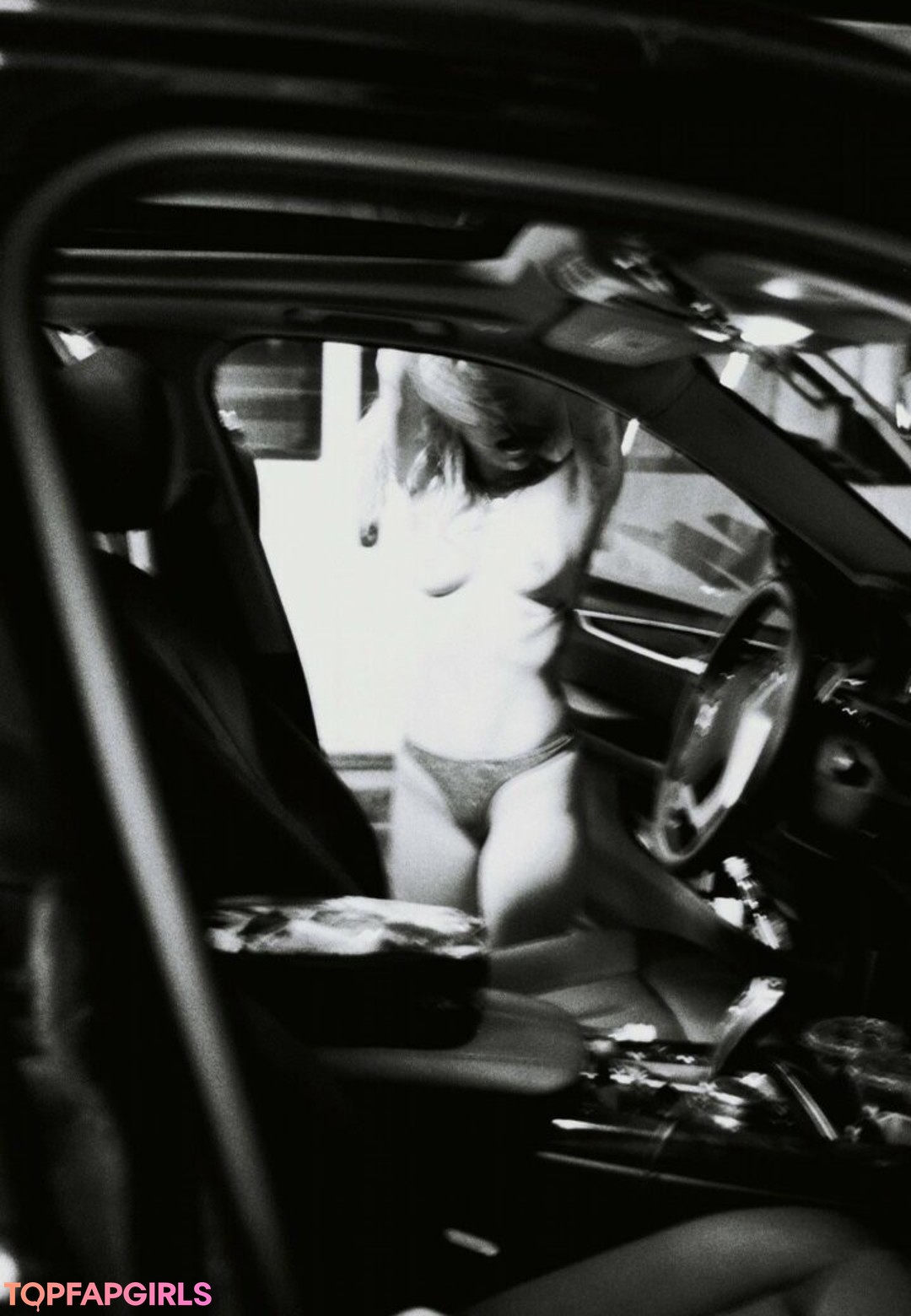 Foto desnuda filtrada de OnlyFans de Miley Cyrus #1393