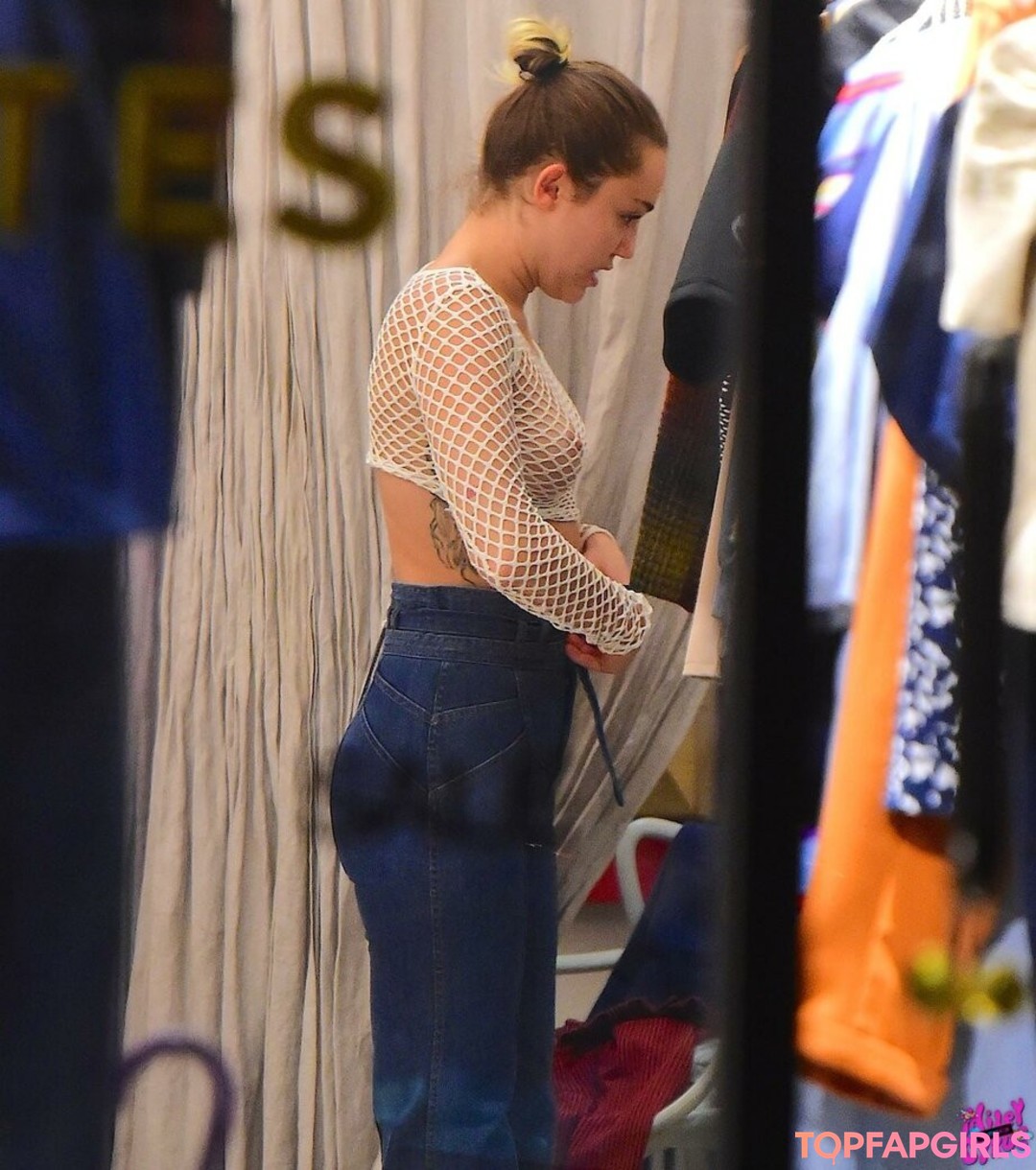 Foto desnuda filtrada de OnlyFans de Miley Cyrus #1588