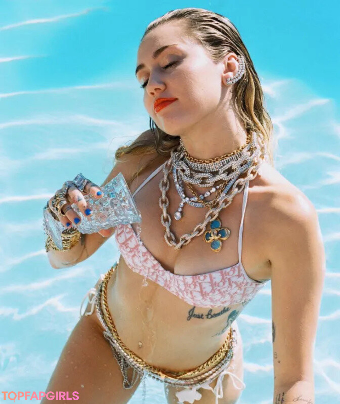 Foto desnuda filtrada de OnlyFans de Miley Cyrus #1637