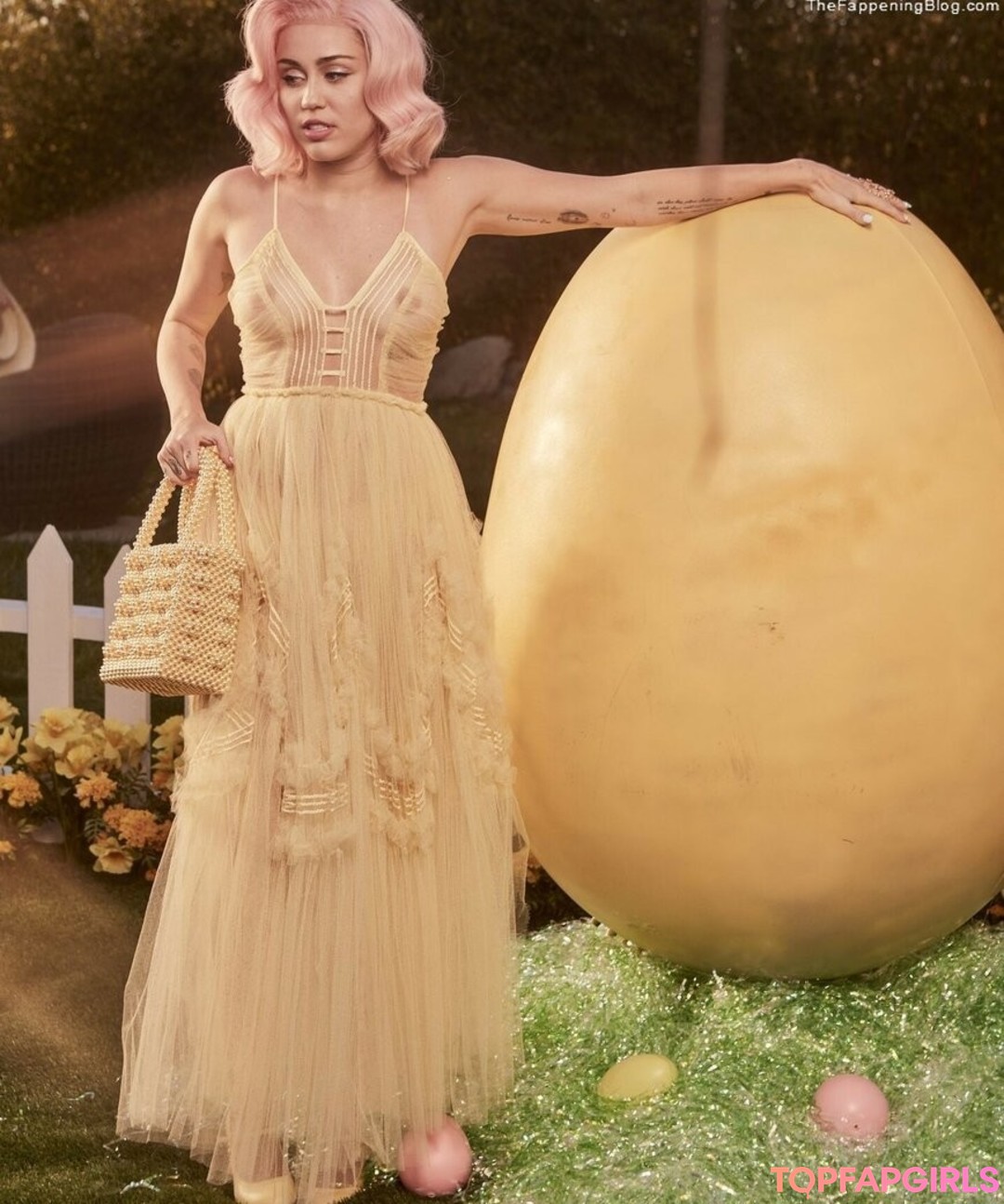 Foto desnuda filtrada de OnlyFans de Miley Cyrus #1812