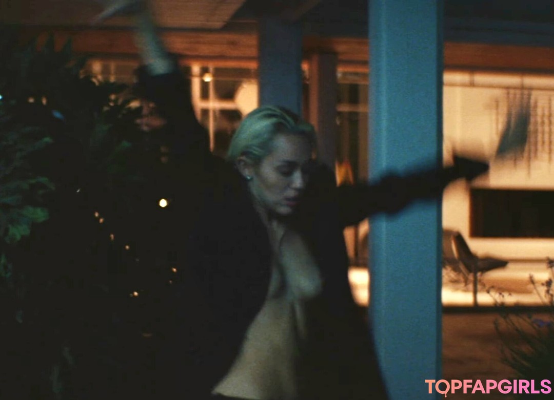 Foto desnuda filtrada de OnlyFans de Miley Cyrus #1921