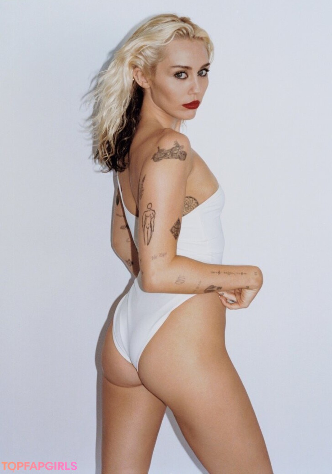 Foto desnuda filtrada de OnlyFans de Miley Cyrus #1927