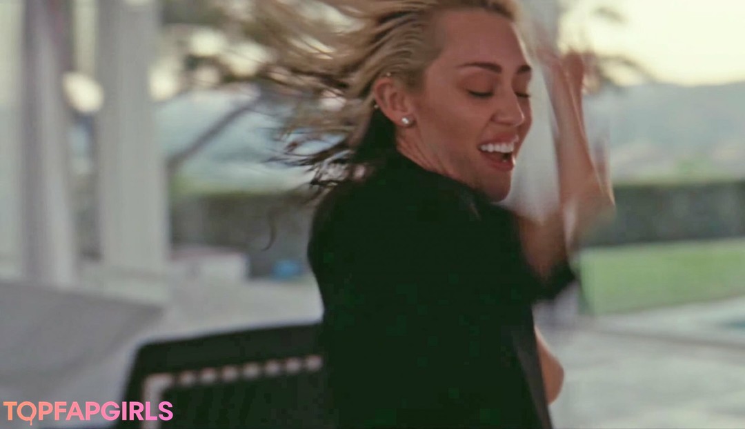 Foto desnuda filtrada de OnlyFans de Miley Cyrus #1939