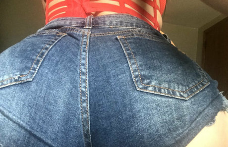 Foto desnuda filtrada de OnlyFans de Bellabaefree