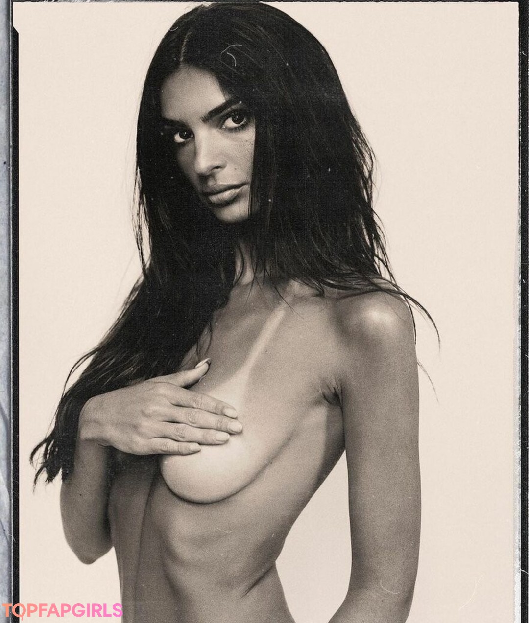 Foto desnuda filtrada de OnlyFans de Emily Ratajkowski #1219