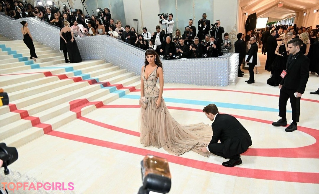 Foto desnuda filtrada de OnlyFans de Emily Ratajkowski #1560