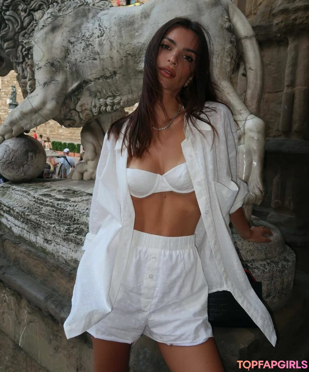 Foto desnuda filtrada de OnlyFans de Emily Ratajkowski #1735