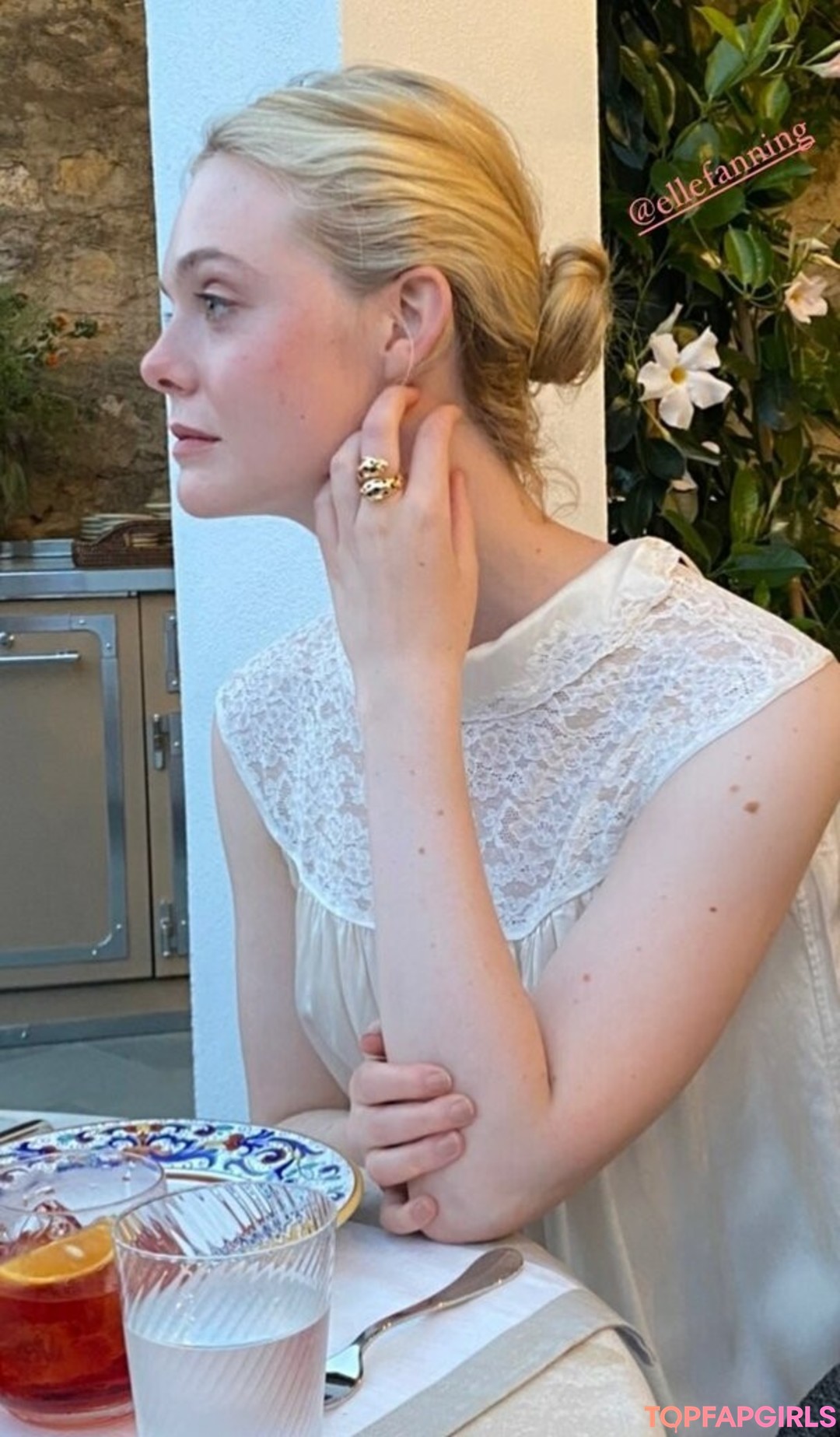 Foto desnuda filtrada de OnlyFans de Elle Fanning #1057