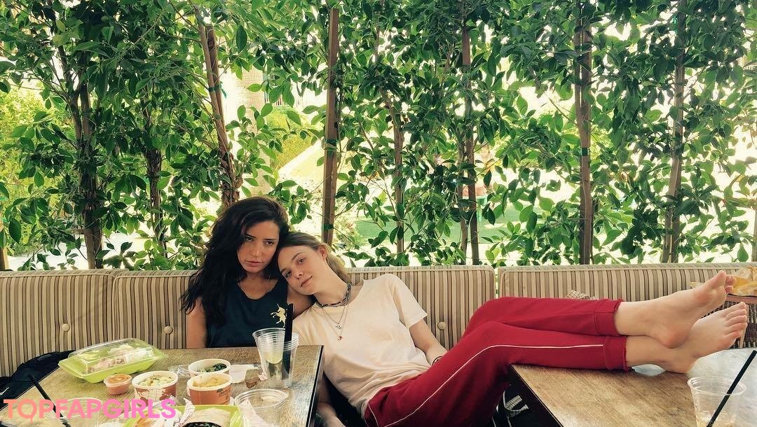 Foto desnuda filtrada de OnlyFans de Elle Fanning #1215