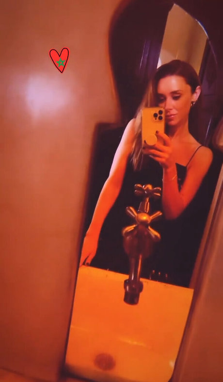 Una Healy