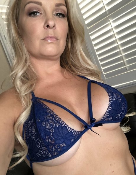 Foto desnuda filtrada de OnlyFans de Amieadams