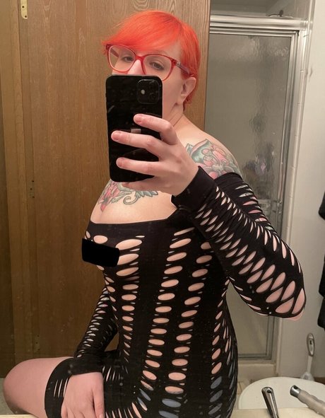 Foto desnuda filtrada de OnlyFans de Pushinguproses