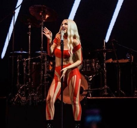 Ava Max