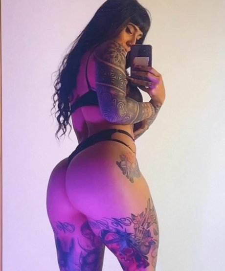 Foto desnuda filtrada de OnlyFans de Lauzapata95