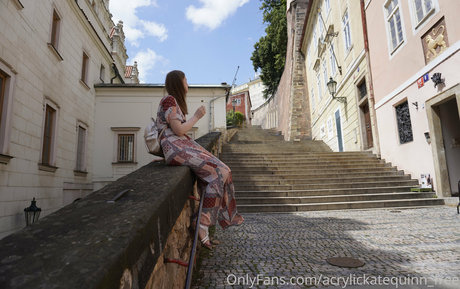 Acrylickatequinnfree