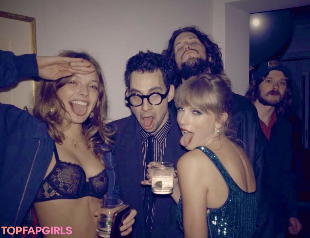 Foto desnuda filtrada de OnlyFans de Taylor Swift #1035