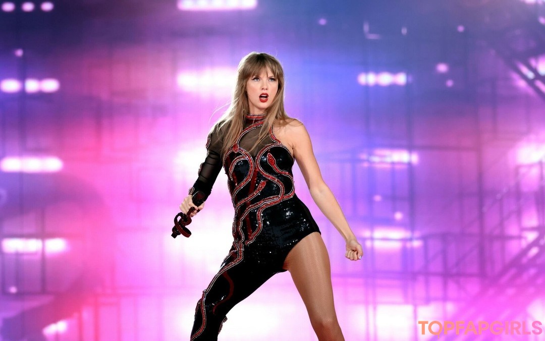 Foto desnuda filtrada de OnlyFans de Taylor Swift #1072