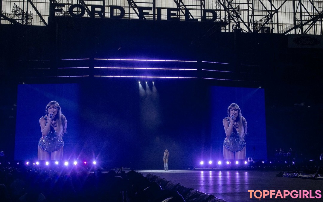 Foto desnuda filtrada de OnlyFans de Taylor Swift #1714