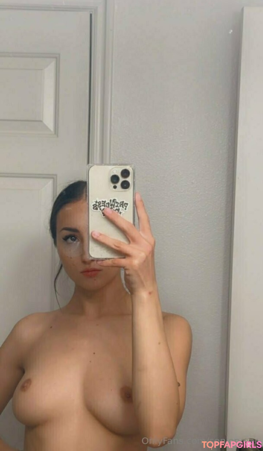 Foto desnuda filtrada de OnlyFans de Senioryear #1018