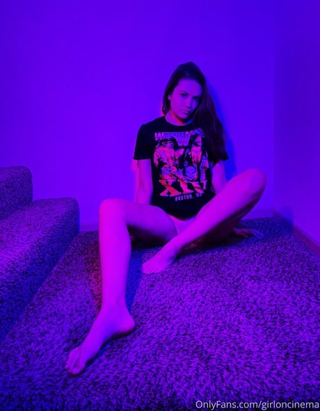 Foto desnuda filtrada de OnlyFans de Girloncinema