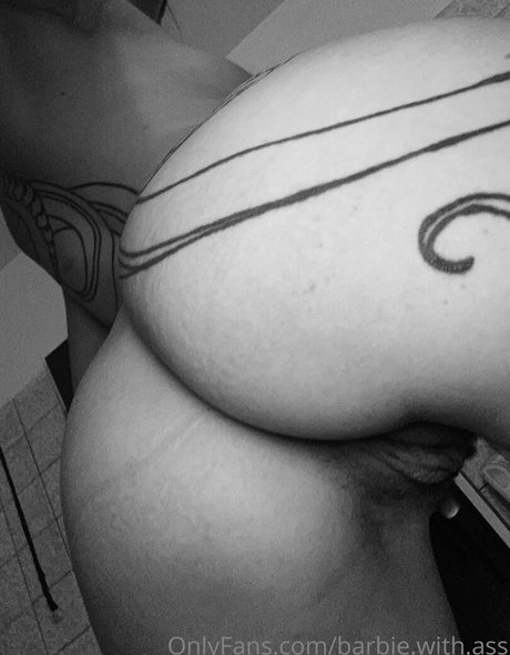 Foto desnuda filtrada de OnlyFans de Barbiewithass