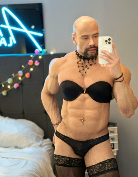 Foto desnuda filtrada de OnlyFans de Aleolatinoxxx