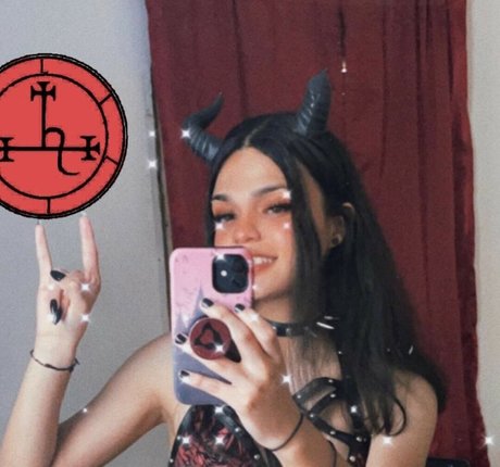 Foto desnuda filtrada de OnlyFans de Comradelilith