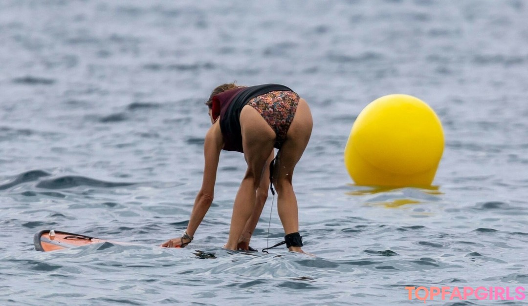 Foto desnuda filtrada de OnlyFans de Alessandra Ambrosio #1001