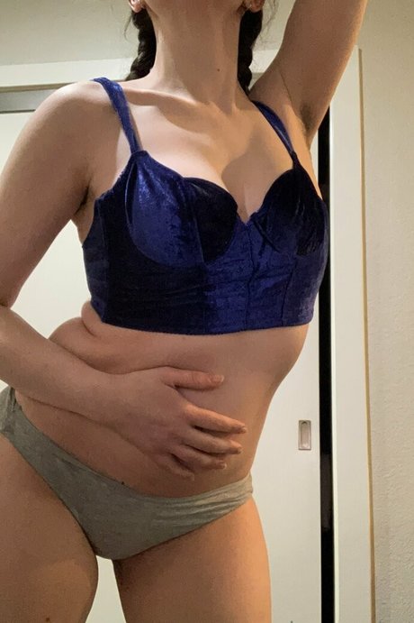 Corrinvalentinecosplay