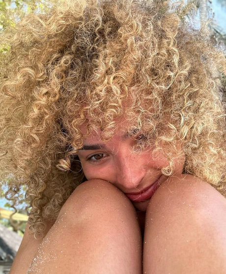 Ella Eyre