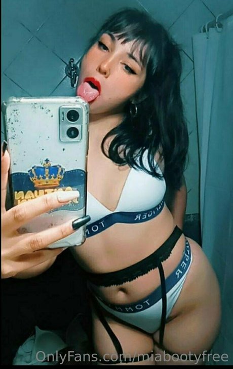 Miabootyfree