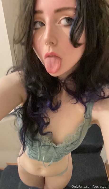 Foto desnuda filtrada de OnlyFans de Seppukuangel