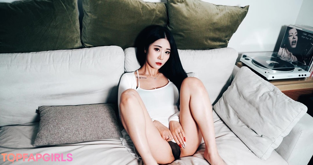 Foto desnuda filtrada de OnlyFans de Girlcrushfancam #1114